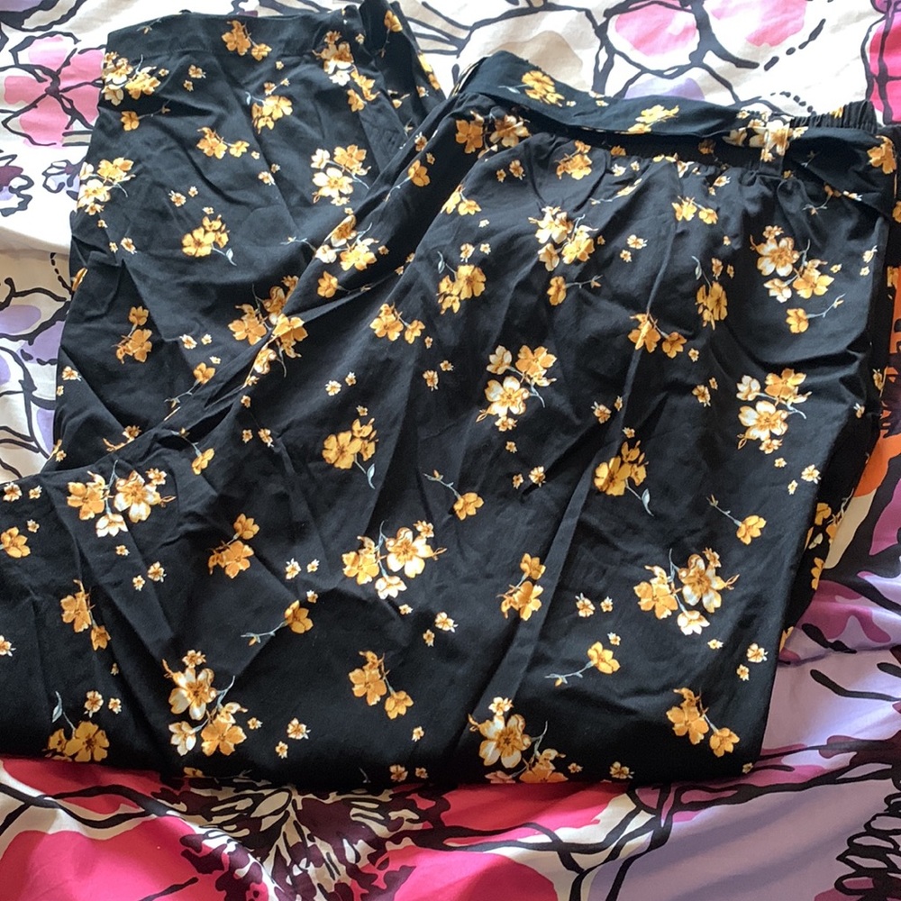 Pants - Picture 3 of 4